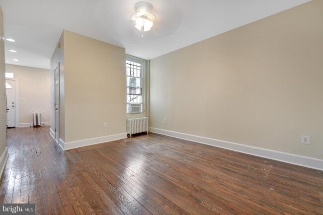 Photo - 618 Columbia Rd NW