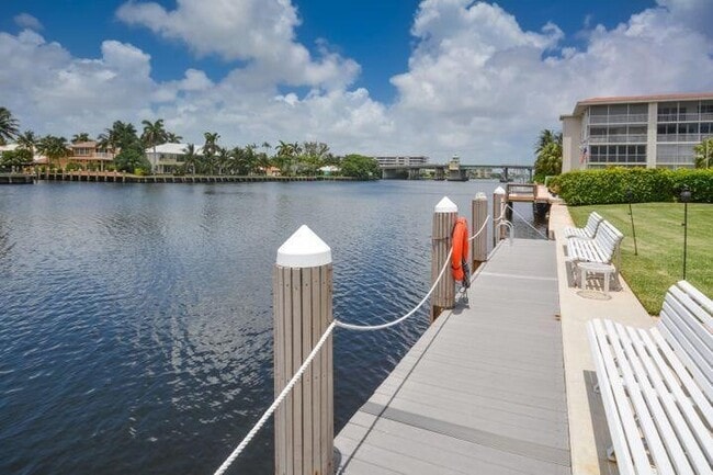Building Photo - 1920 S Ocean Blvd Unit 10