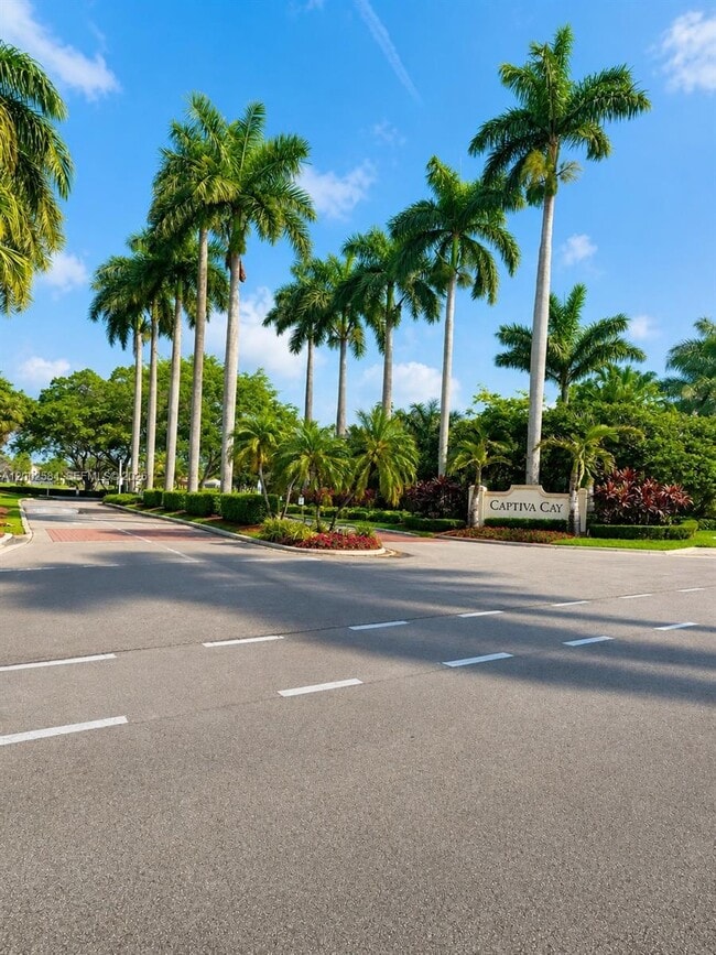 Building Photo - 2019 Cove Ln