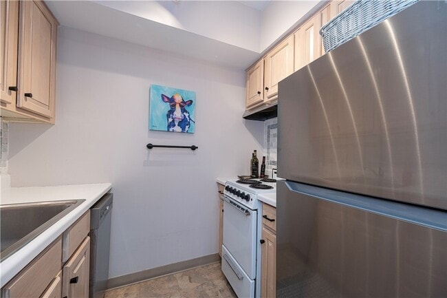 Photo - 320 Fort Duquesne Blvd Unit 14 O