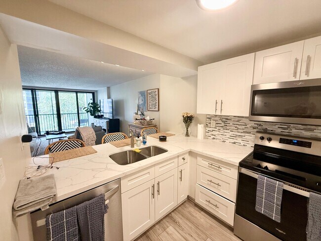 Photo - 11 Royal Palm Way Unit Ph 303