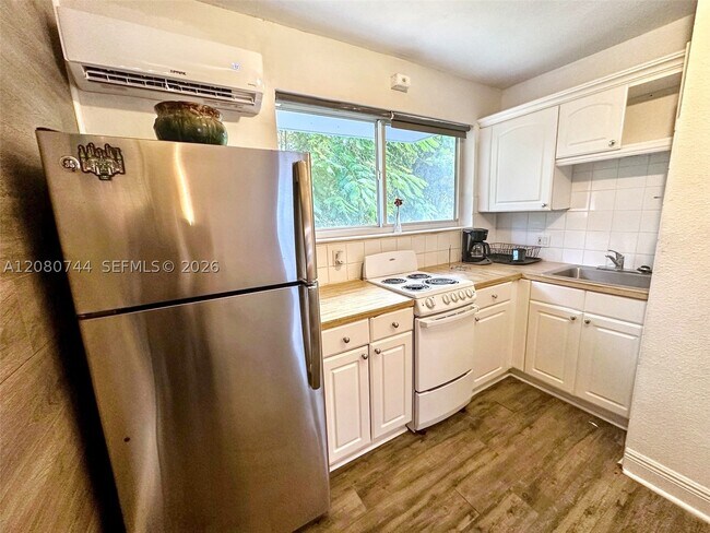 Photo - 3071 SW 27th St Unit 19