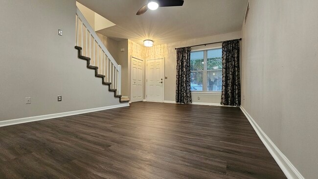 Photo - 57103 Curtis St