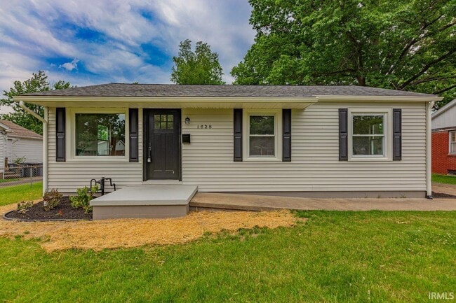 Building Photo - 1628 E Blackford Ave