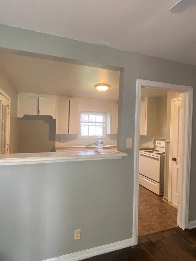 Photo - 2 bedroom One Bath Home For Rent