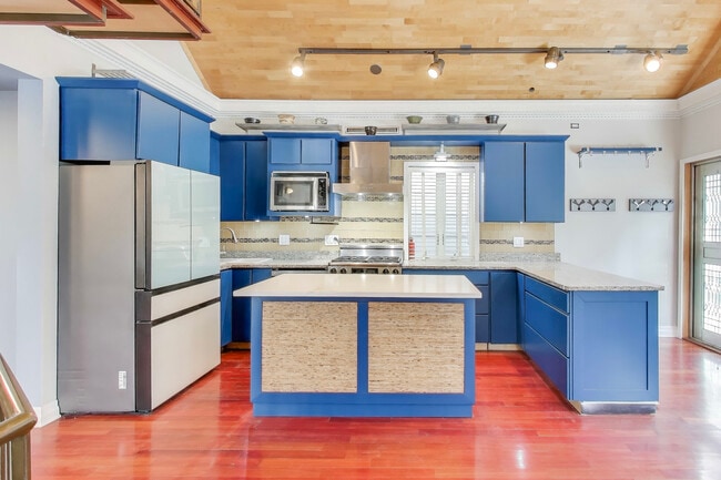 Photo - 1532 N Greenview Ave