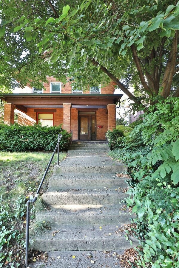 Photo - 49 E Oakland Ave