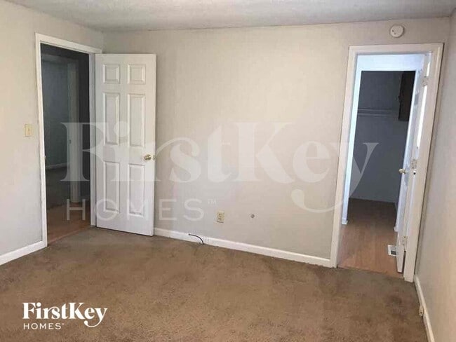 Photo - 2543 Fairfax Rd