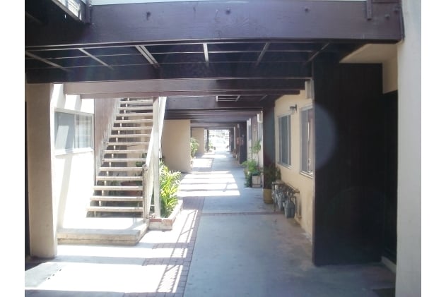 Photo - 16131 Eucalyptus Ave