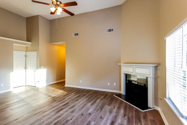 Photo - 76 Waters Edge Way