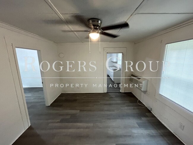 Photo - 1021 Hughes St