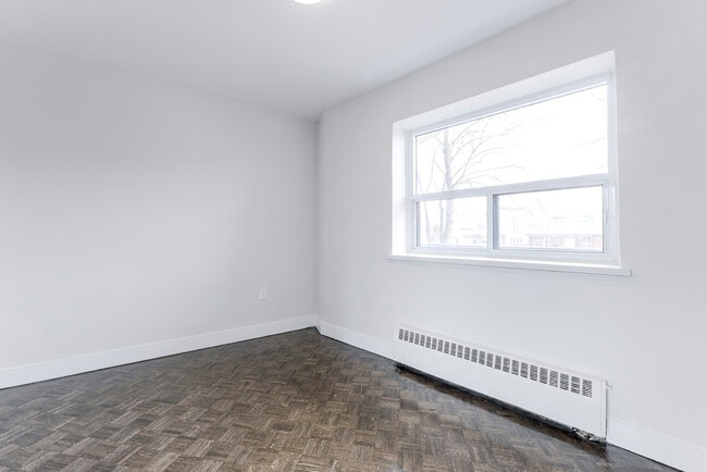 Photo - 245 Lakeshore Drive
