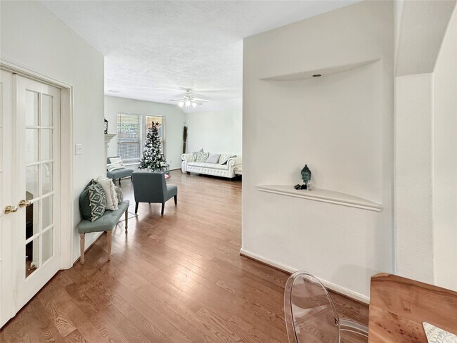 Photo - 62 N Abram Cir