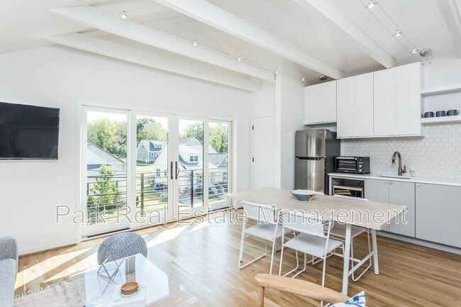 Photo - 123 Idlewild Ave