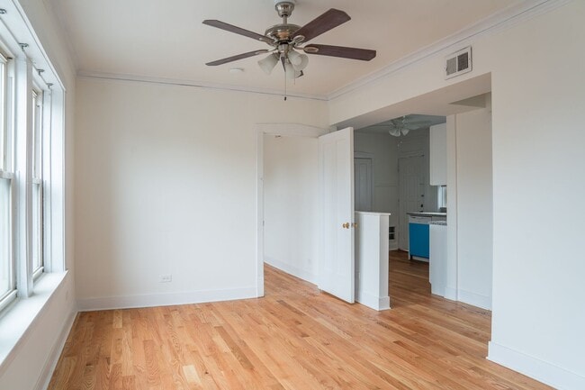 Photo - 3836 W Lawrence Ave Unit 3836-304