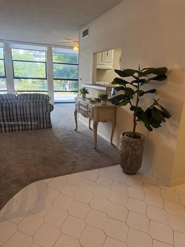 Photo - 501 Three Islands Boulevard Unidad 218