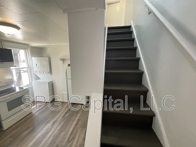 Photo - 203 W North St