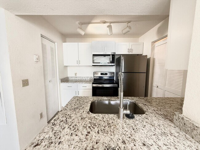 Photo - 1031 S Hiawassee Rd