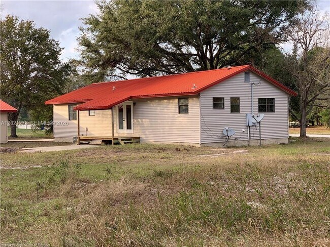 2225 N Unicorn Rd
