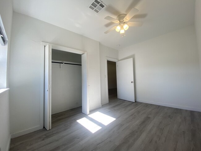 Photo - 404 N Findlay Ave