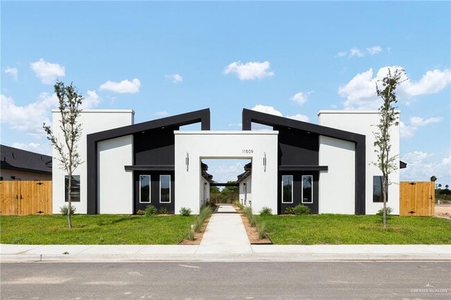 Building Photo - 19 S 25th St Unit C