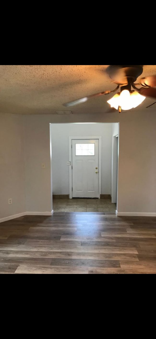 Photo - 1926 Summit Dr