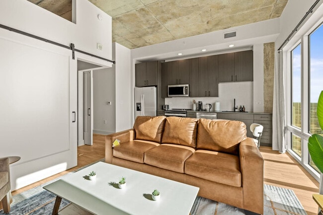 Photo - 605 N 12th St Unidad SI ID1312601P