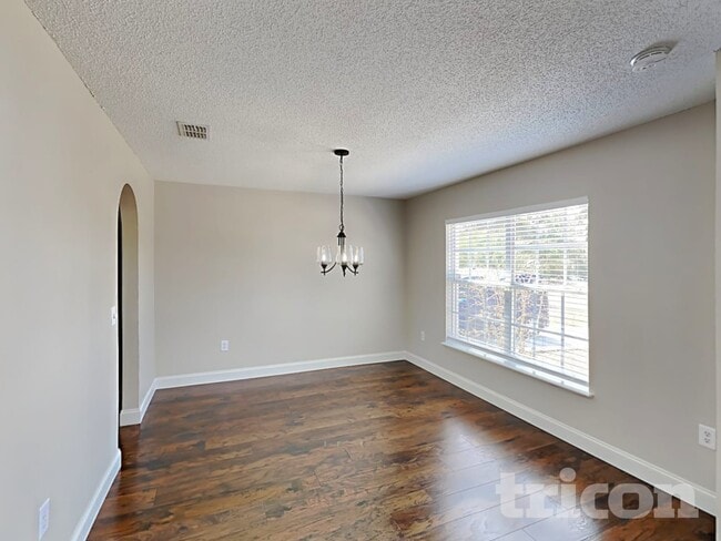 Photo - 13561 Linden Dr