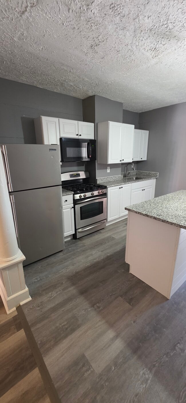 Photo - 2707 Presbury St