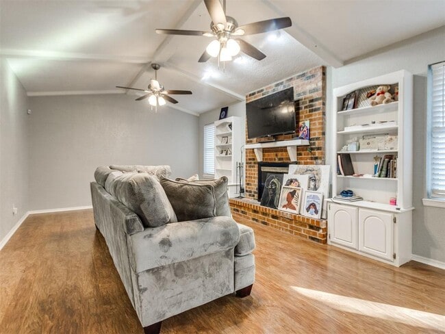 Photo - 4124 Overland Dr