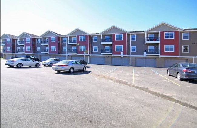 Kenwood on 5th Apartments