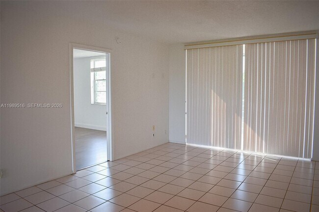 Photo - 9230 Lagoon Pl Unit 411