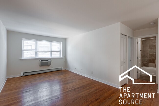 Building Photo - 628 W Wrightwood Ave Rental