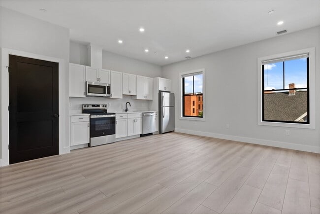 Building Photo - 198 Albion St Unit 202