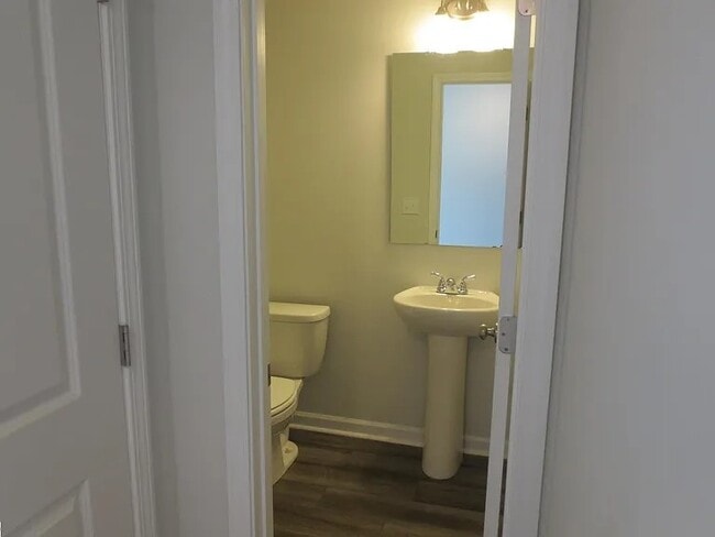 Photo - 11 Chalet Ct