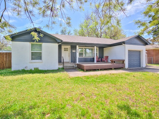 Photo - Beautiful Home Just Minutes from the OU Ca...