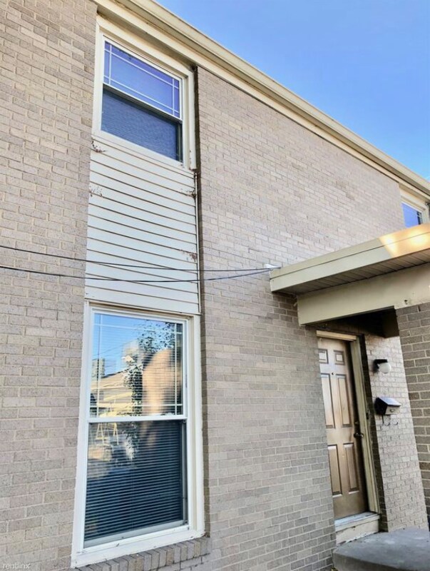 Photo - 1832 Sutton Pl