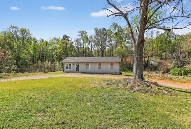Photo - Updated 3BD/2BA Ranch in Lowell, NC!