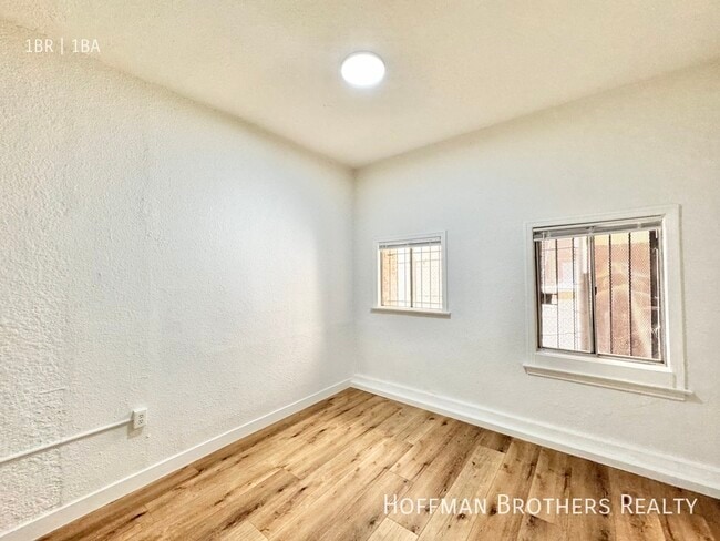 Photo - 739 Normandie Ave Unidad 101