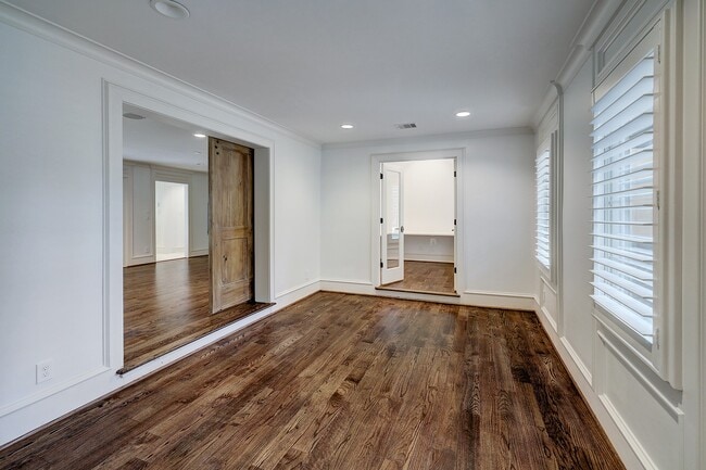 Photo - 14123 Carolcrest Cir