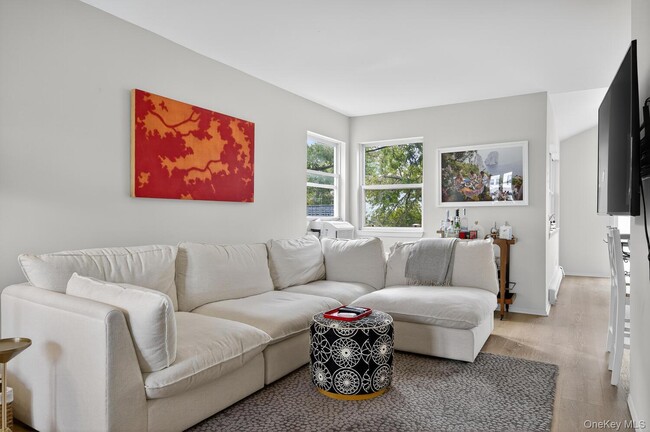 Photo - 22 8th St