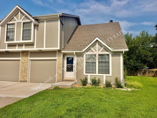 Building Photo - 6622 W 149th Terrace