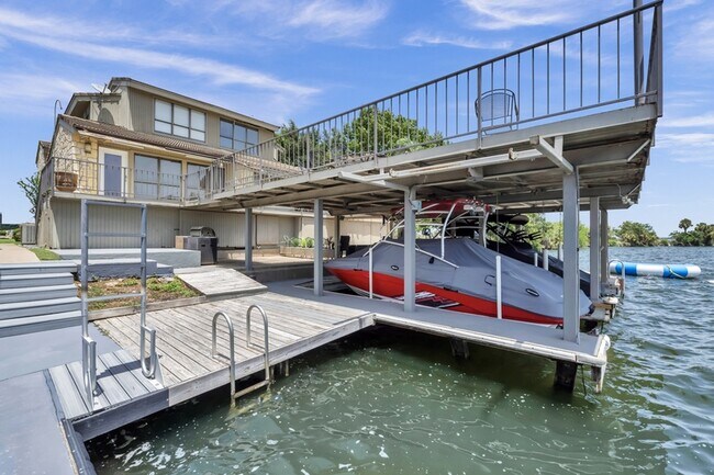 Photo - 533 Lighthouse Dr Unit 3