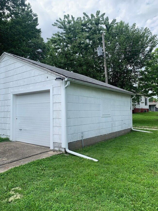 Photo - 705 Taylor St