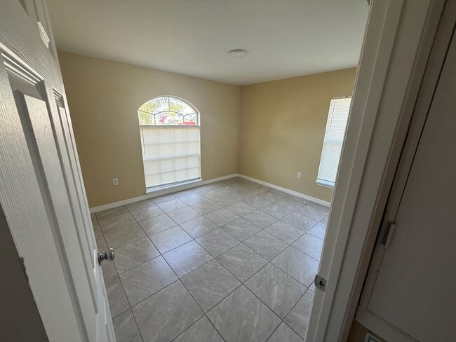 1408 Orlando Pl