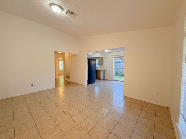 Photo - MWC HOME FOR RENT!