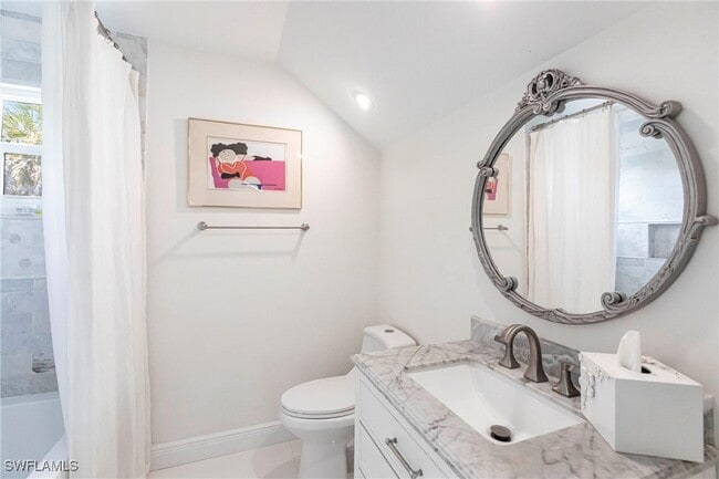 Building Photo - 1323 Solana Rd Unit K2