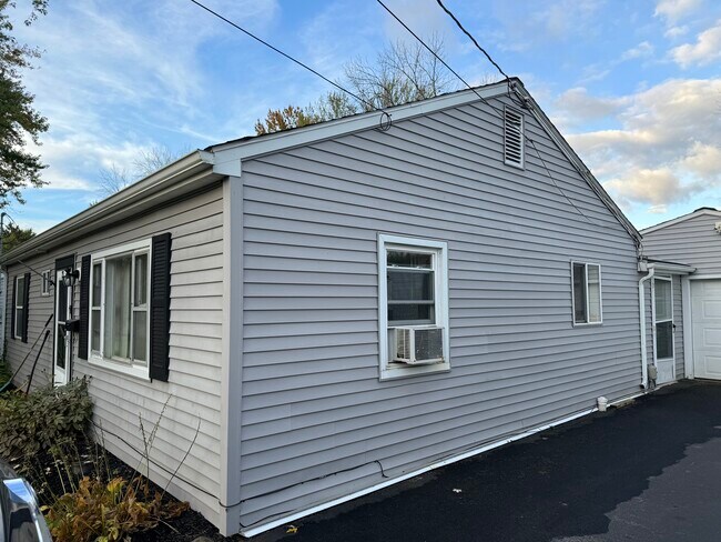Photo - 79 Mill St
