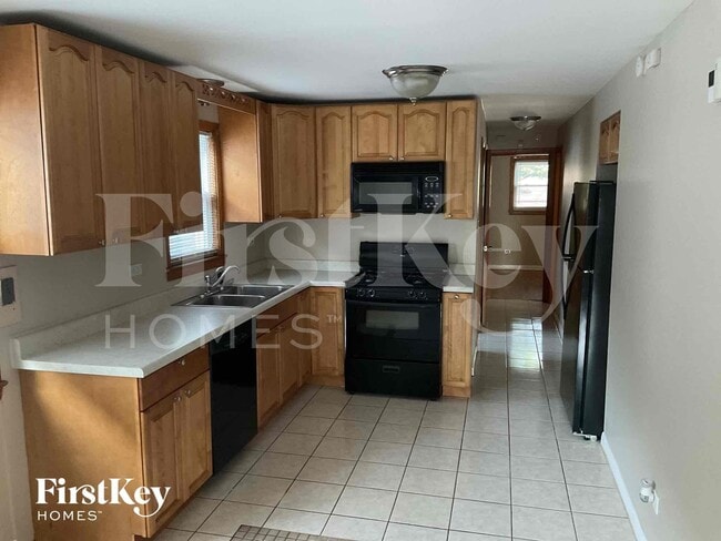 Photo - 8725 S Luella Ave