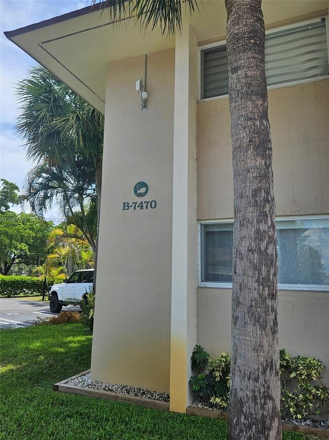 Building Photo - 7470 Miami Lakes Dr Unit B208